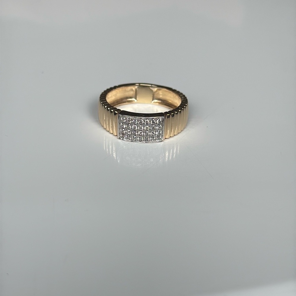 14k Gold and Natural Diamond Cluster Ring